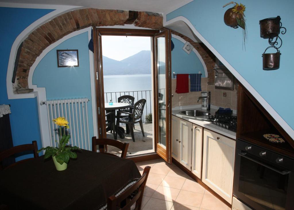 Casale Fe-Wo - Appartamenti Con Vista Lago カンネロ・リヴィエーラ 部屋 写真
