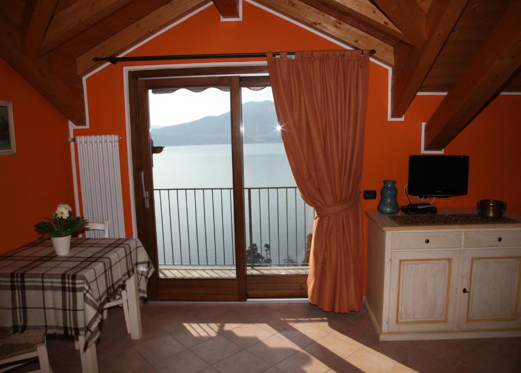 Casale Fe-Wo - Appartamenti Con Vista Lago カンネロ・リヴィエーラ 部屋 写真