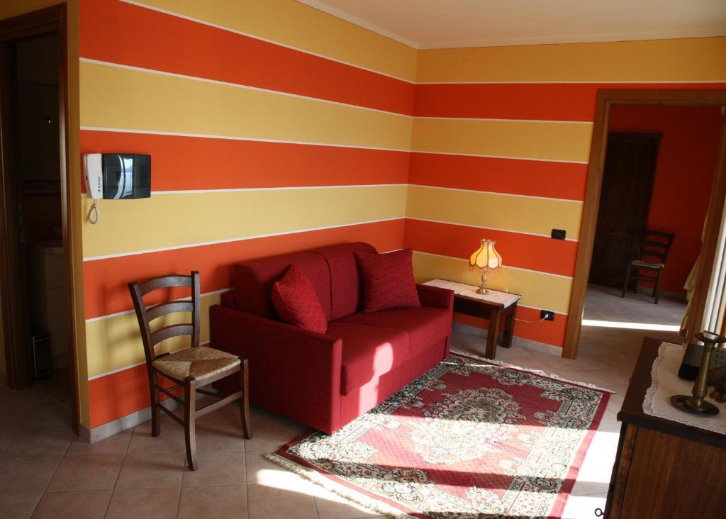 Casale Fe-Wo - Appartamenti Con Vista Lago カンネロ・リヴィエーラ 部屋 写真