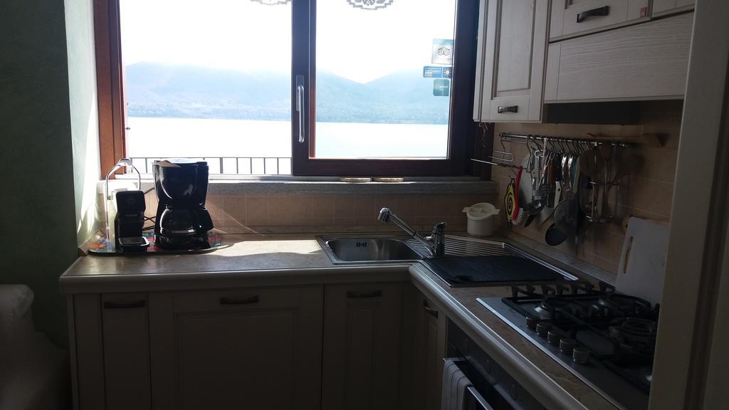 Casale Fe-Wo - Appartamenti Con Vista Lago カンネロ・リヴィエーラ エクステリア 写真